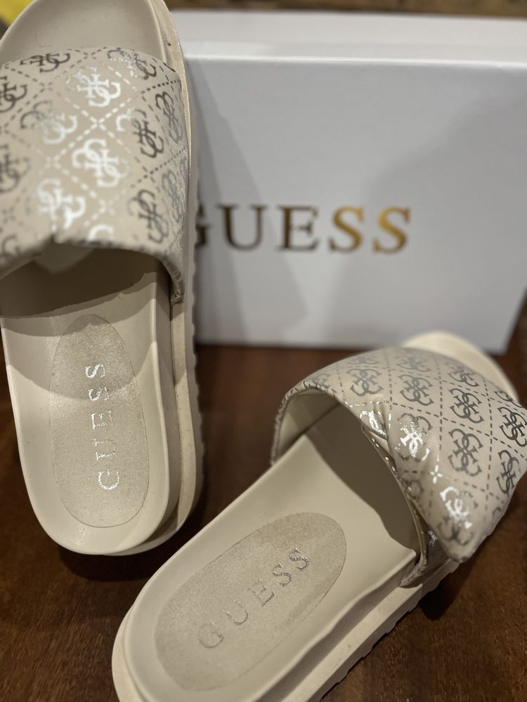 Тапочки шлепки Guess