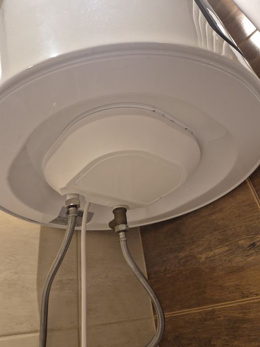 Bojler elektryczny wody 75l Ariston