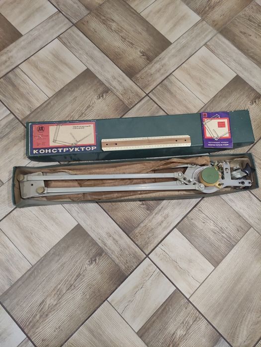 Чертежный прибор Конструктор