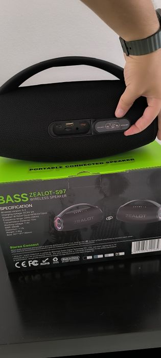 Potente coluna zealot portatil