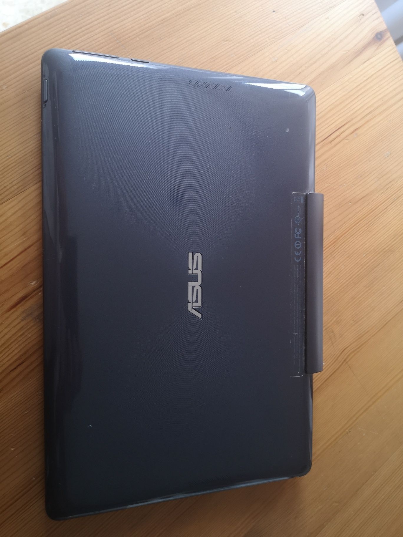 ASUS  - Transformer Book - ECRÂ RACHADO - A FUNCIONAR