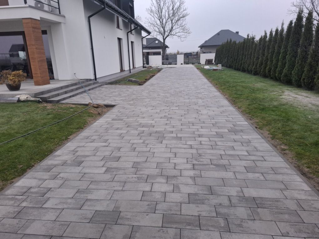 Układanie kostki brukowej Brukarstwo