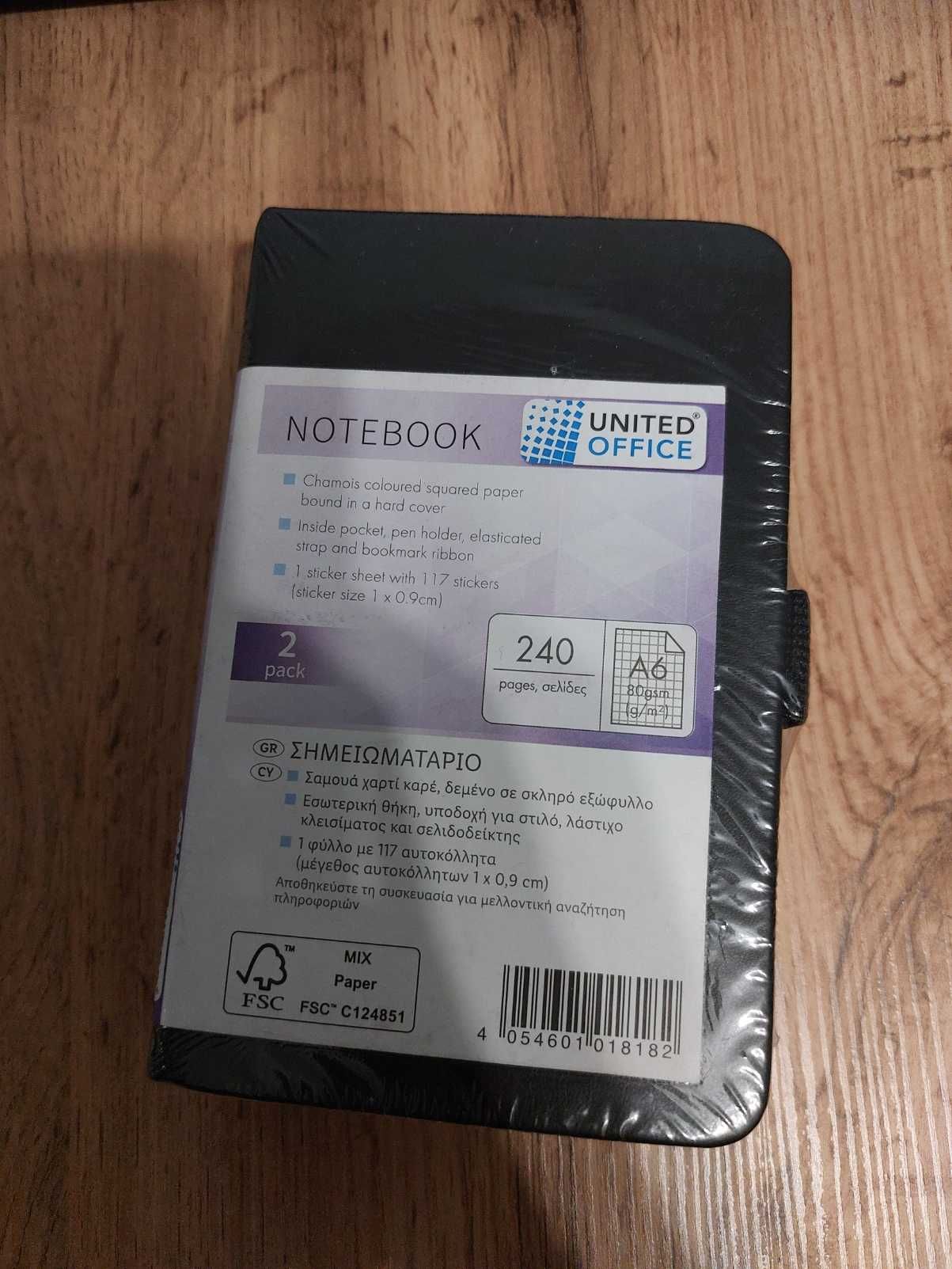 Zestaw 2 notesów A6 w kratkę, 240 stron, twarda oprawa z gumką