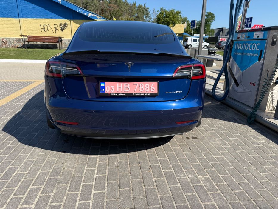 Продам Tesla 3 dual motor Europa