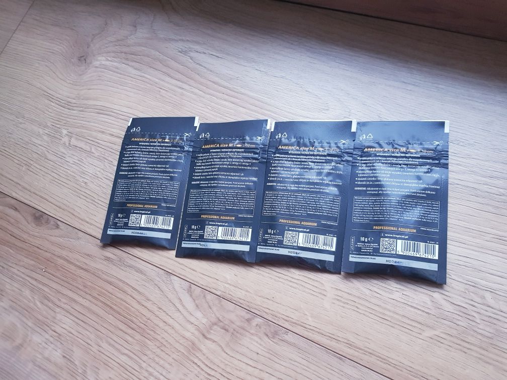Karma , pokarm dla ryb America Soft Line rozmiar M -4 sztuk