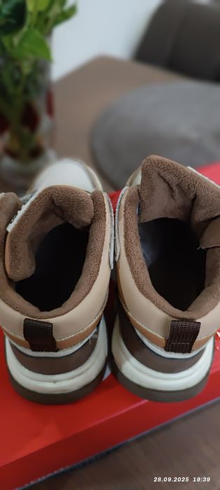 Кросівки осінь 32 р.