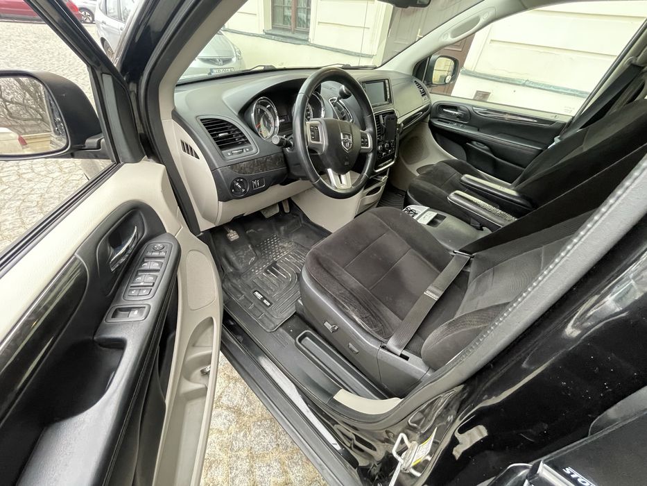 Grand Caravan Voyager LPG Doinwestowany ładny stan