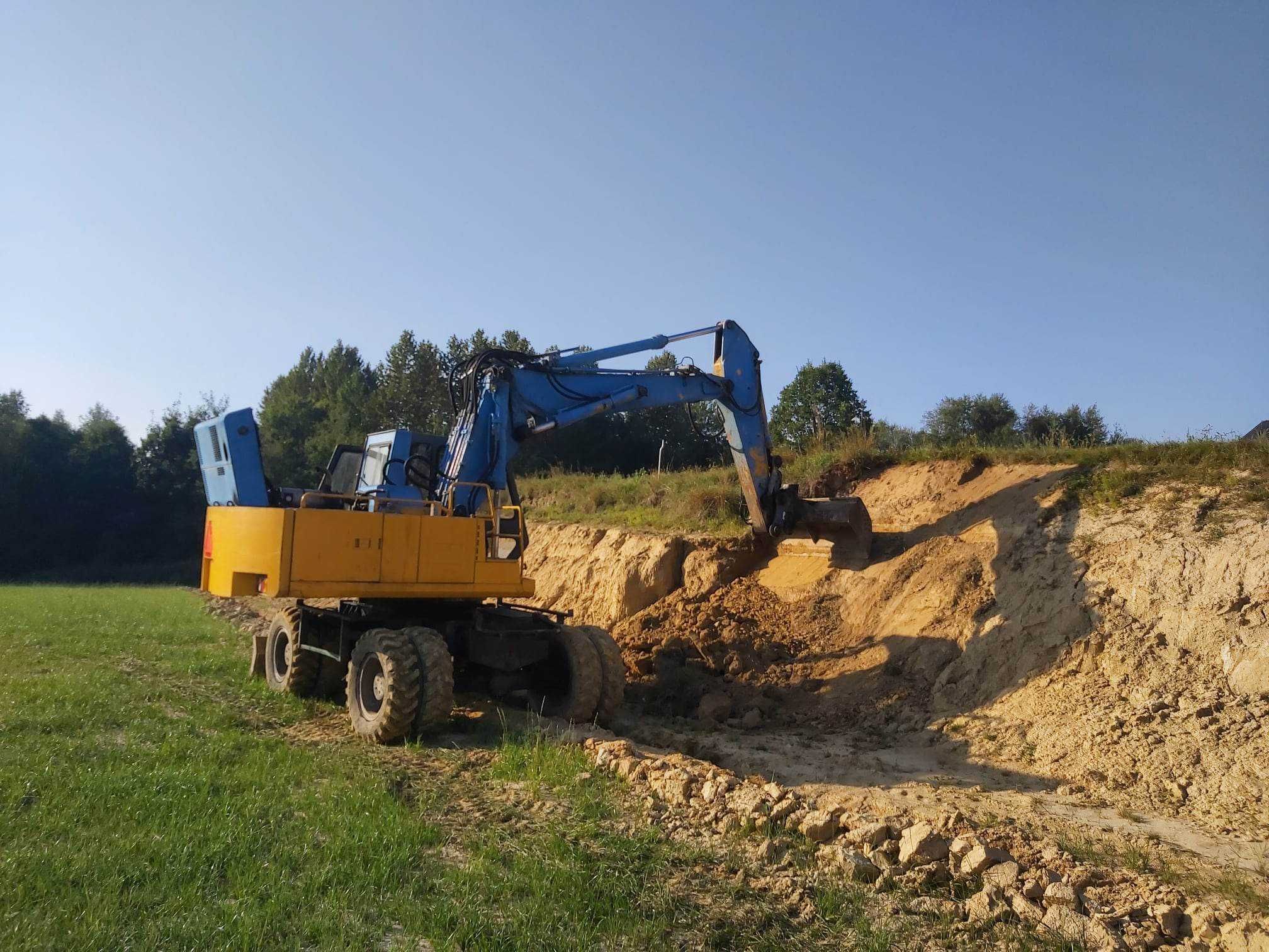 Koparka  kołowa JCB JS 150 W 18 ton dwie łyżki w komplecie