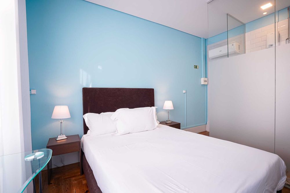 Quarto c/ wc privativo Av Dr Lourenço Peixinho Aveiro
