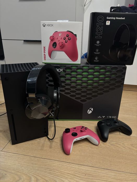 Konsola Xbox series X 1 TB SSD - 2 Pady oraz sluchawki gamingowe