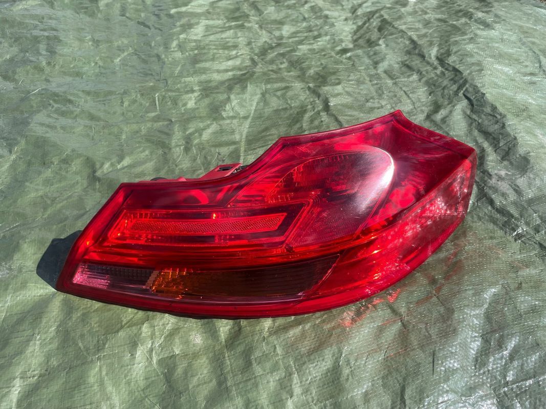 Opel Insignia A Kombi Lampa Tylna Tył Prawa Europa Kompletna