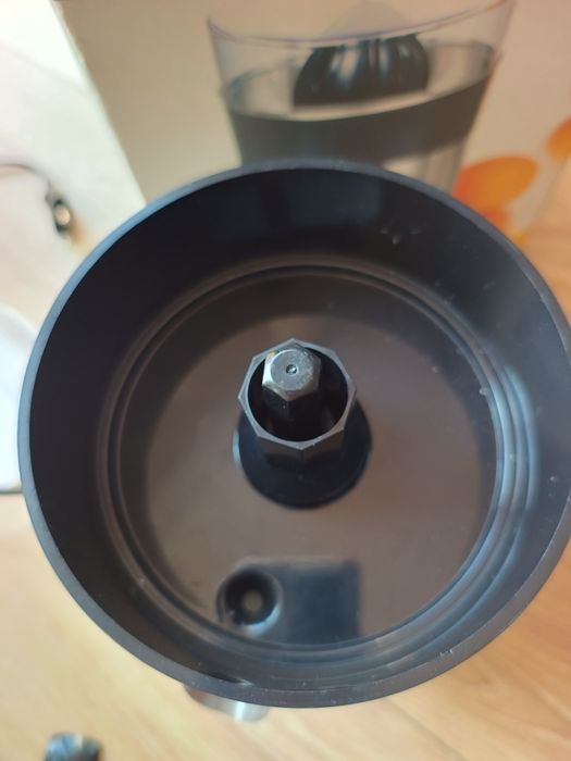 Wyciskarka wyciskacz do cytrusów cytryn pomarańczy DUKA