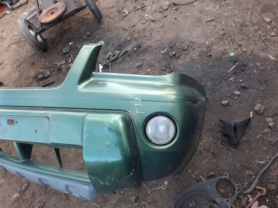 Продам бампер решётку Nissan X Trail T30