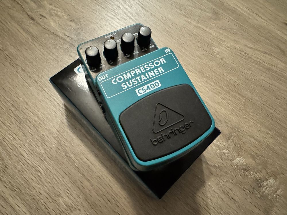 Compressor Behringer CS400