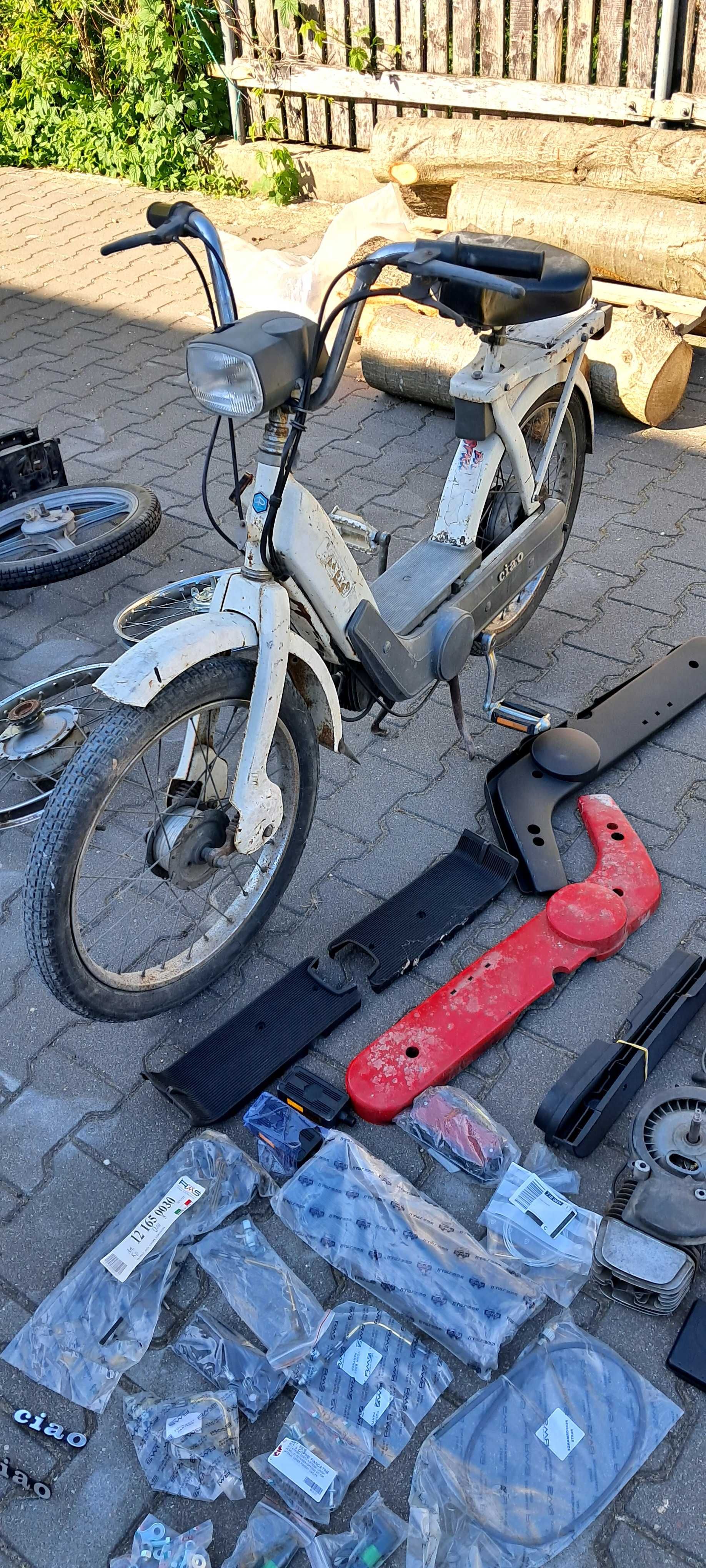Sprzedam Piaggio CIAO + części rok 1979