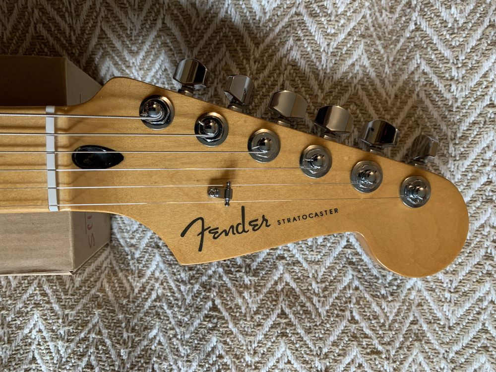 Fender Player Plus Stratocaster SSS MN 3TBS 2021