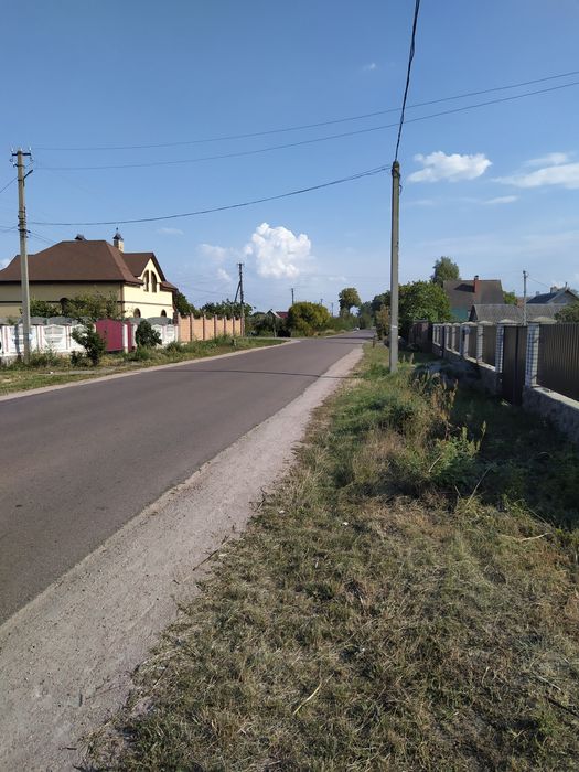 Продам 2 будинки..25 соток!!!