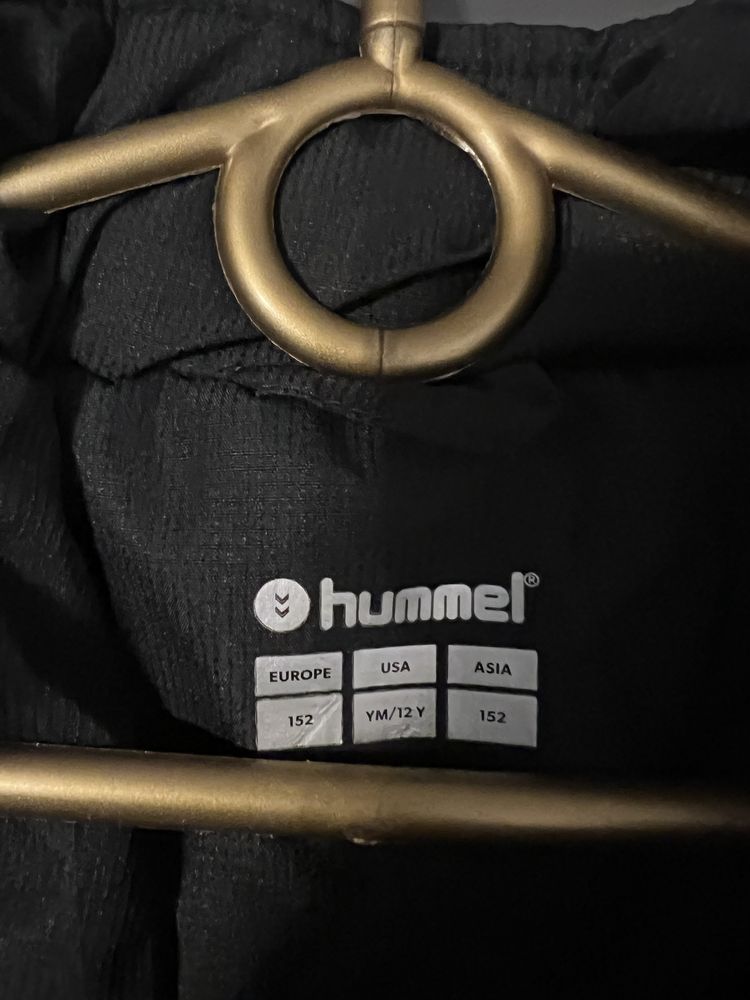 Kurtka  przejsciowa Hummel rozmiar 152