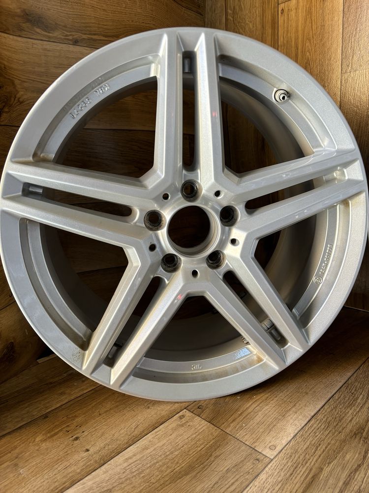 Alufelgi Uniwheels 18cali 2szerokosci et43i52,5 J8i9 stan bdb Mercedes