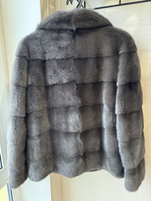 Продам норкову шубу , автоледі