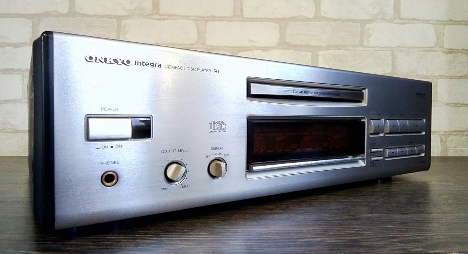 ONKYO DX-6850 Compact Disc Player 1991-92