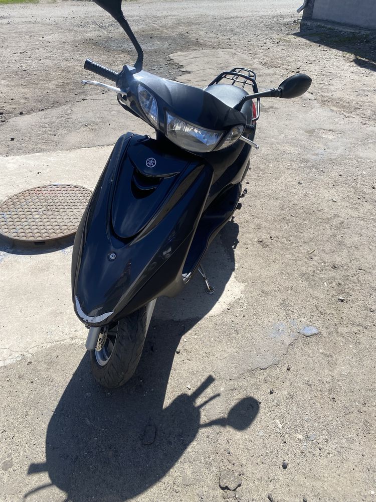 Скутер Yamaha Axis