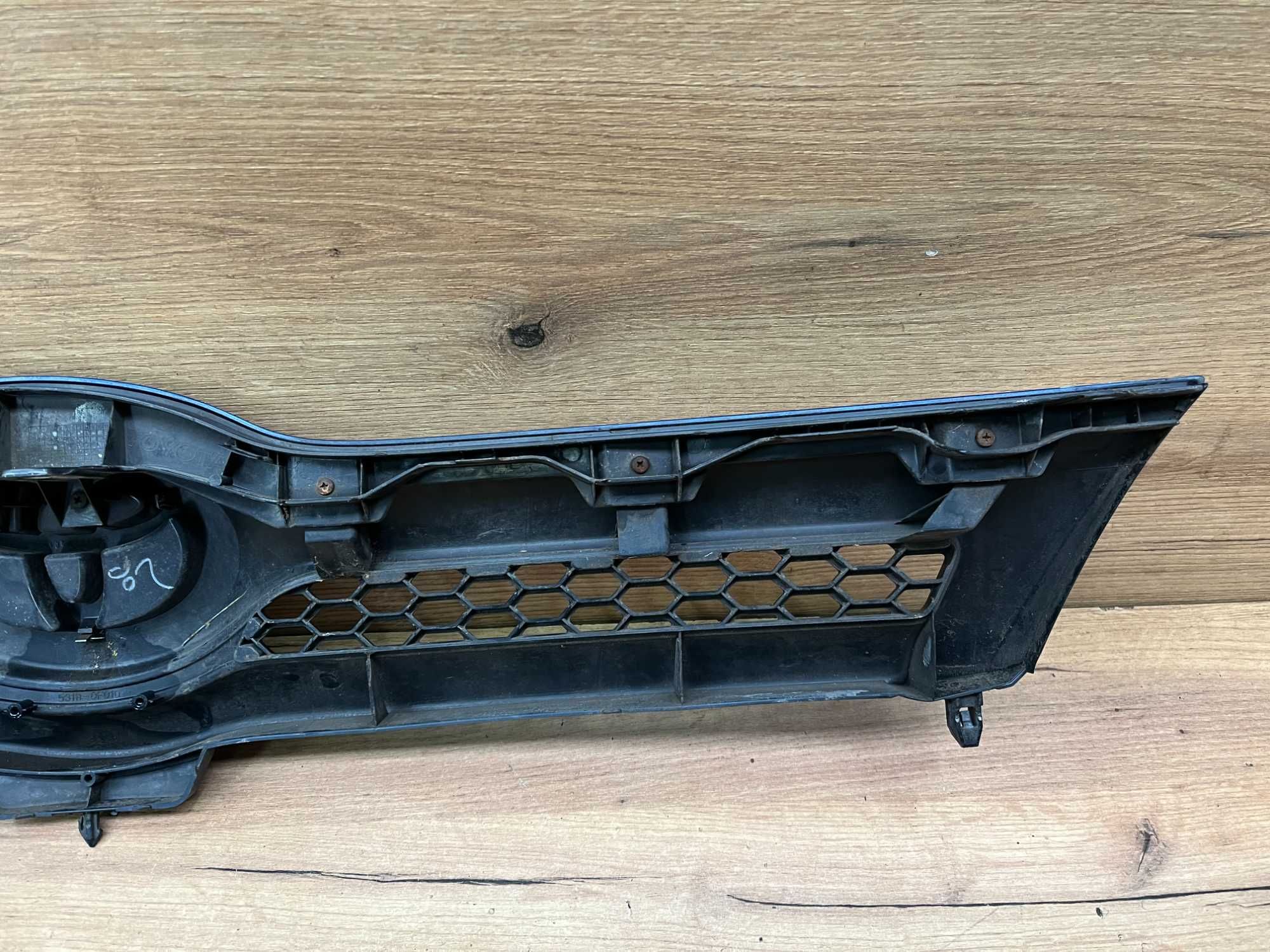 Grill/atrapa zderzaka Toyota Corolla Verso