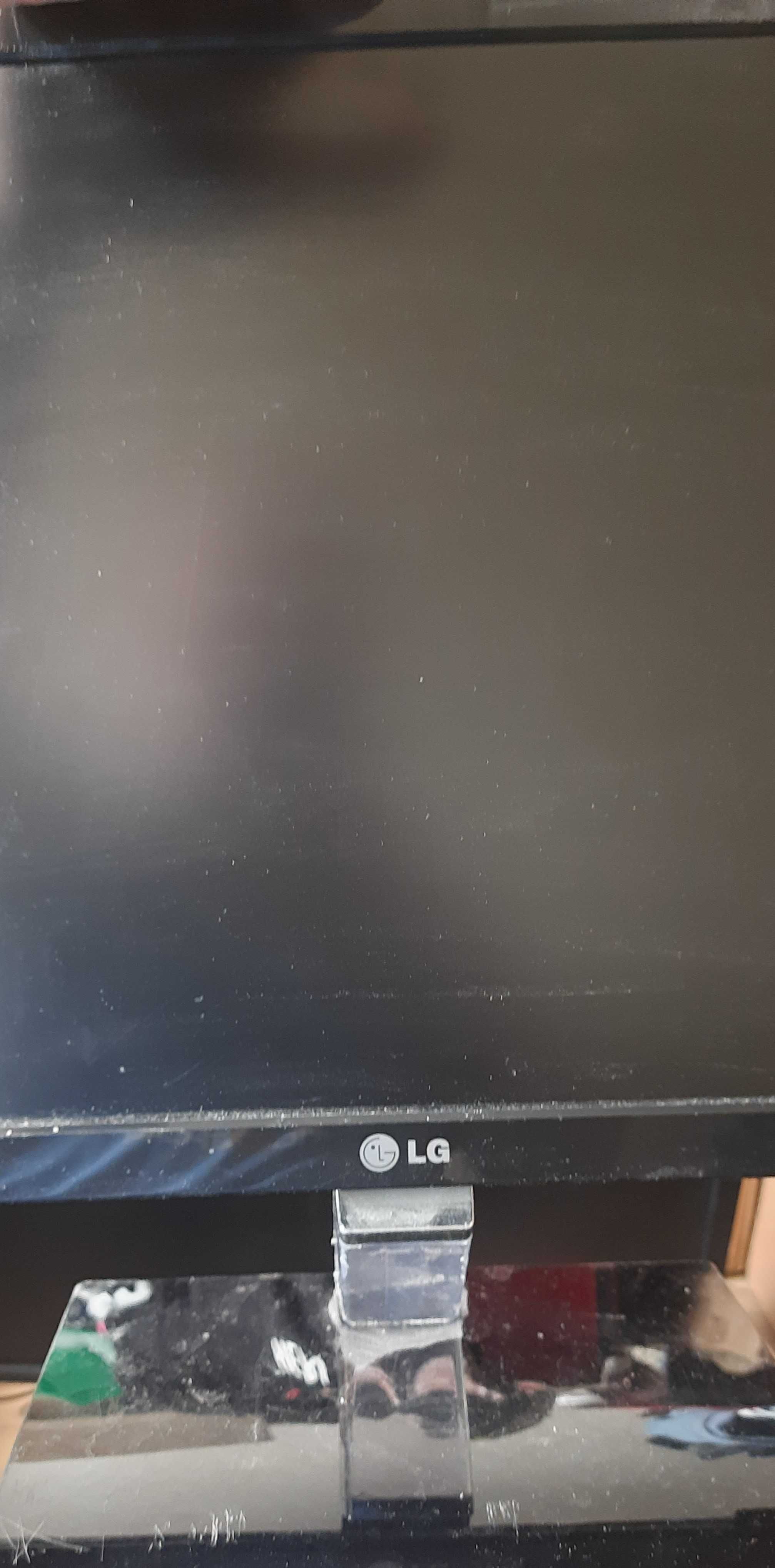 Продам монітор 23" LG Electronics E2360S-PN Glossy Black