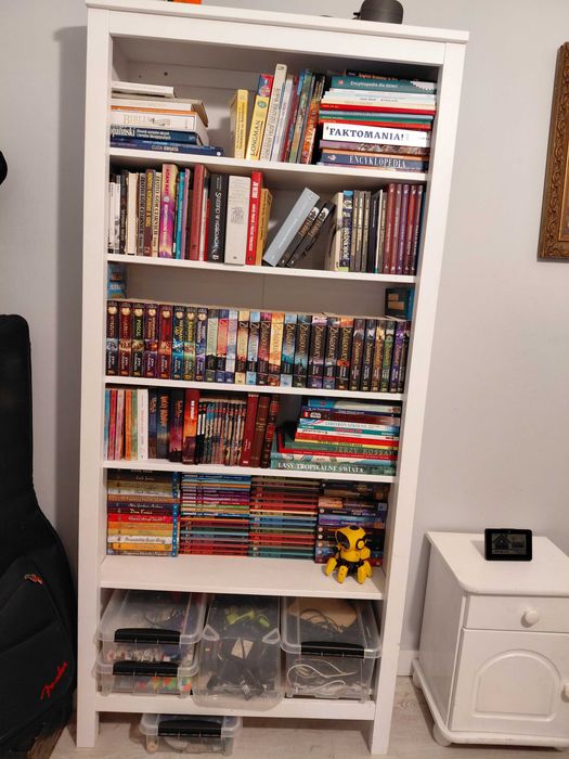 Ikea Hemnes drewniany regał