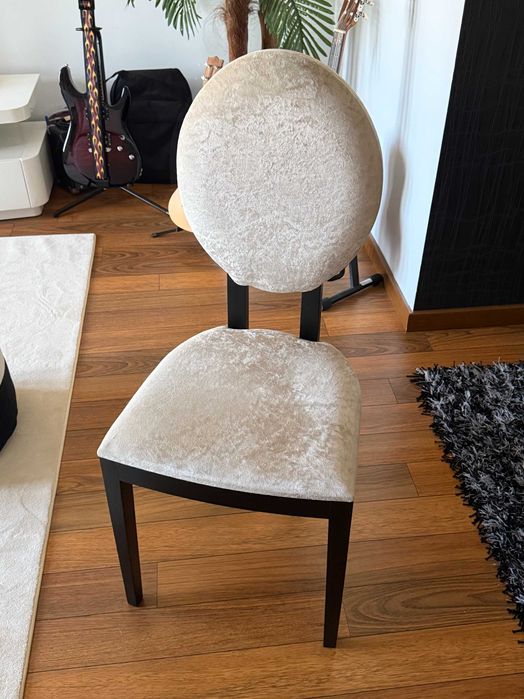 4 Cadeiras de sala de jantar