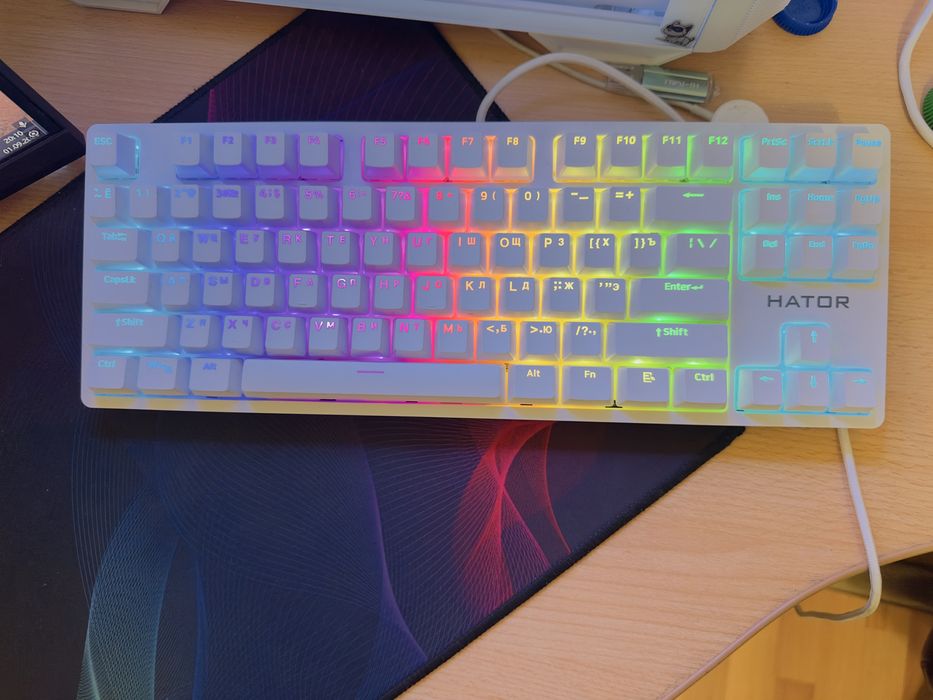 Продам механическую клавиатуру хатор рокфол ткл 2 меха