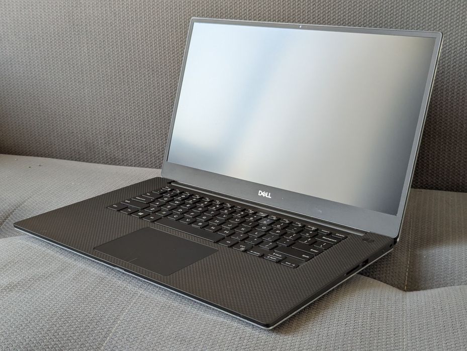 Dell Precision (XPS)  5540 I7-9850H 16Gb 256Gb FHD IPS NVIDIA 4Gb