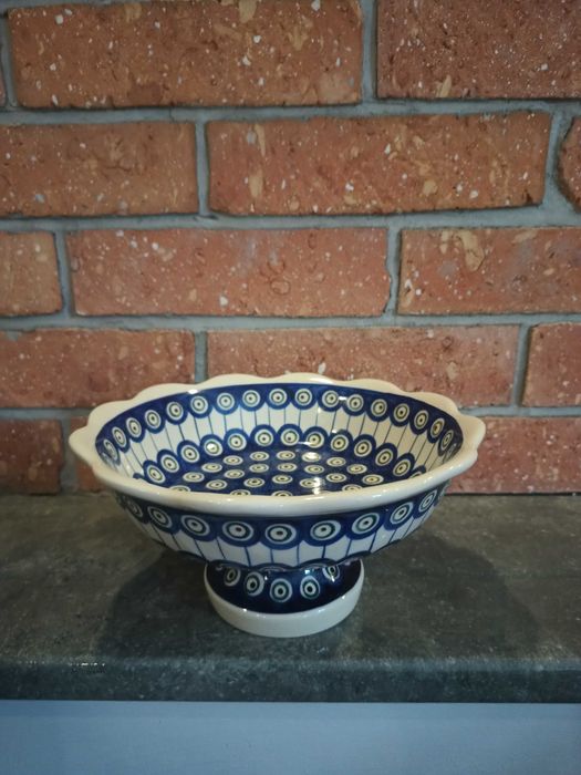 Miska na stopce. Ceramika Bolesławiec