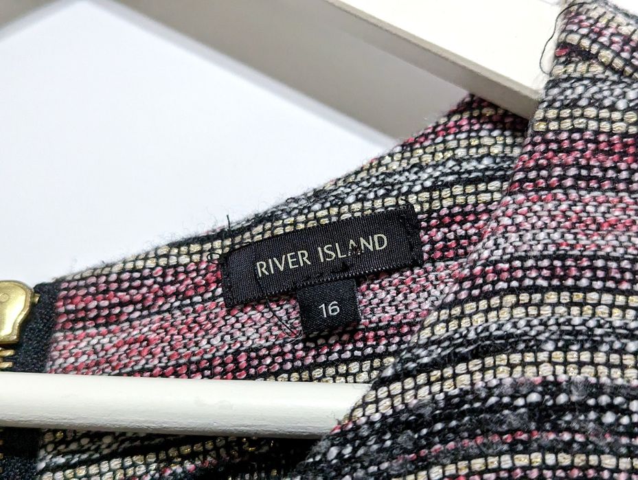 Błyszcząca sukienka z dodatkiem wełny River Island, rozmiar 42