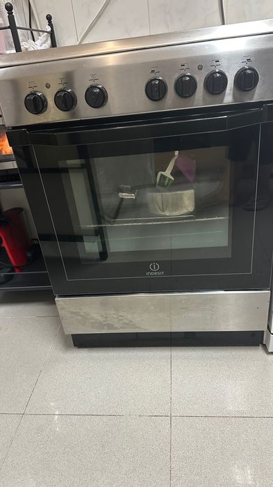 Fogão usado em ótimo estado