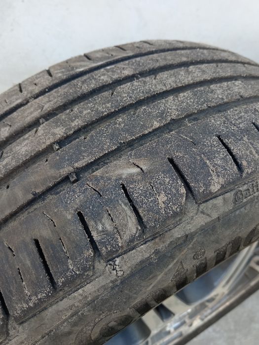 Продам комплект коліс з литими дисками для тойота авенсис 16