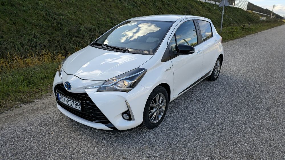Toyota Yaris III Hybrid automat navi