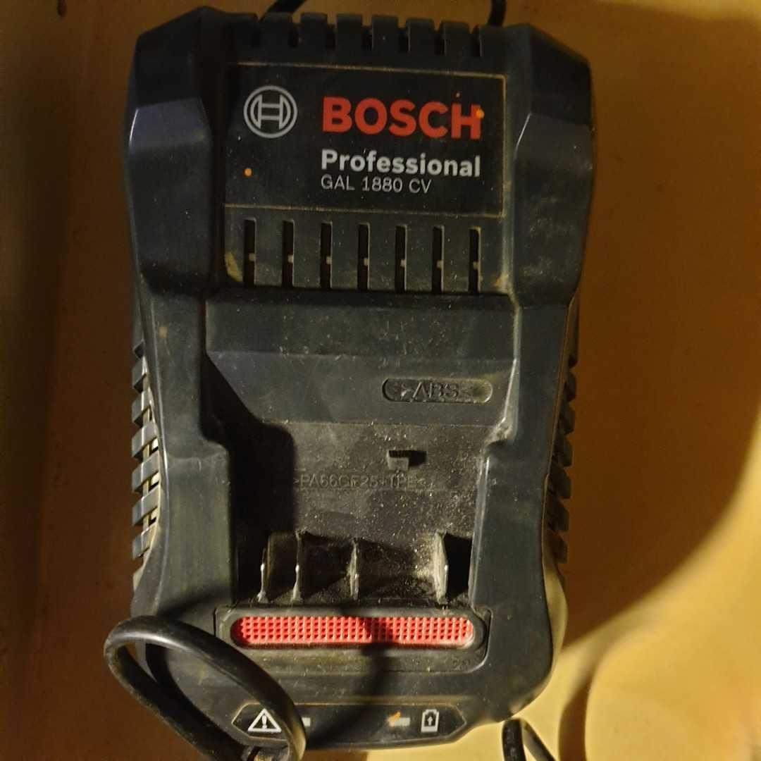 BOSCH Ładowarka wielonapięciowa GAL 1880 14,4V–18V