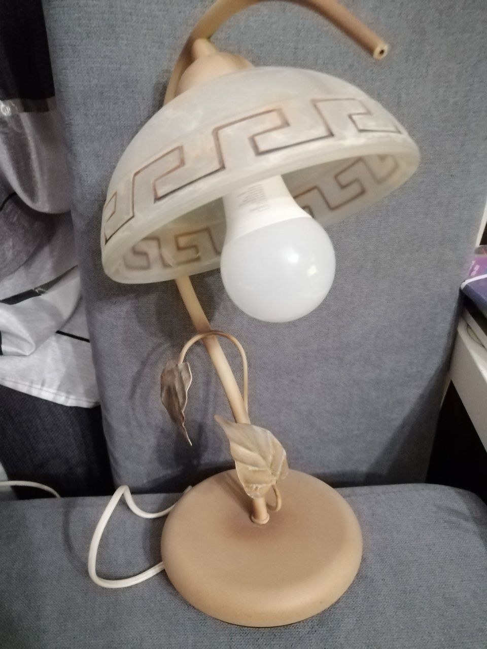Lampka nocna  stojąca lub wisząca