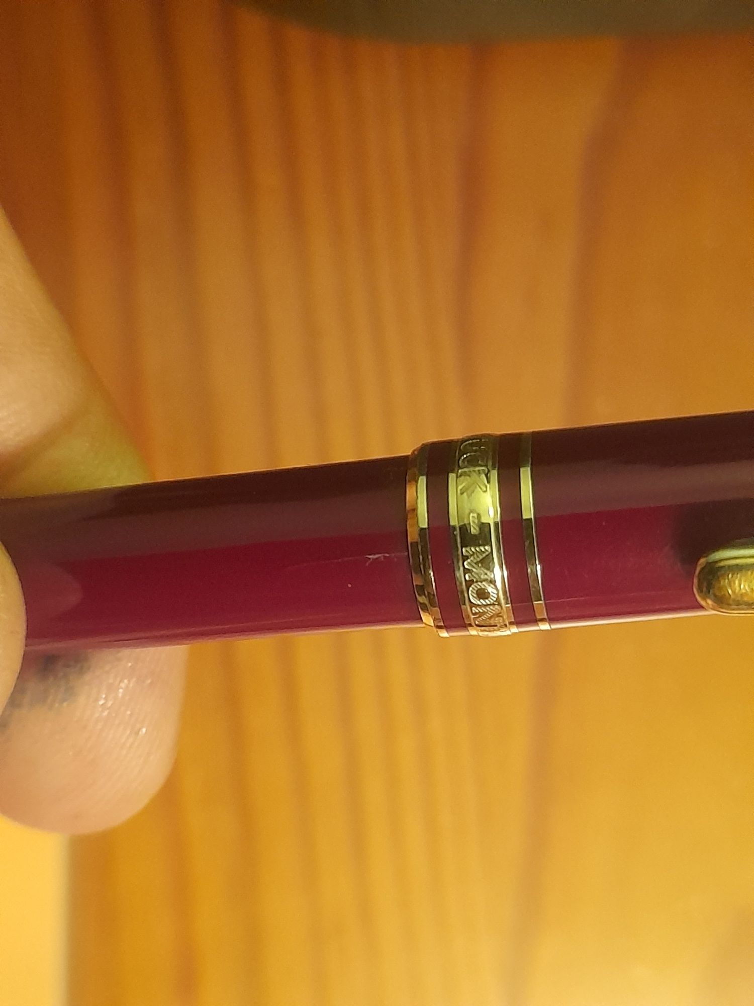 Caneta esferográfica Montblanc Meisterstuck bordô