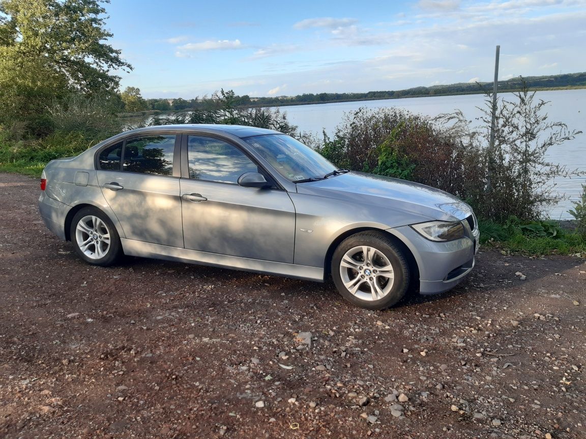 BMW e90 318i benzyna 129KM, 179 000km