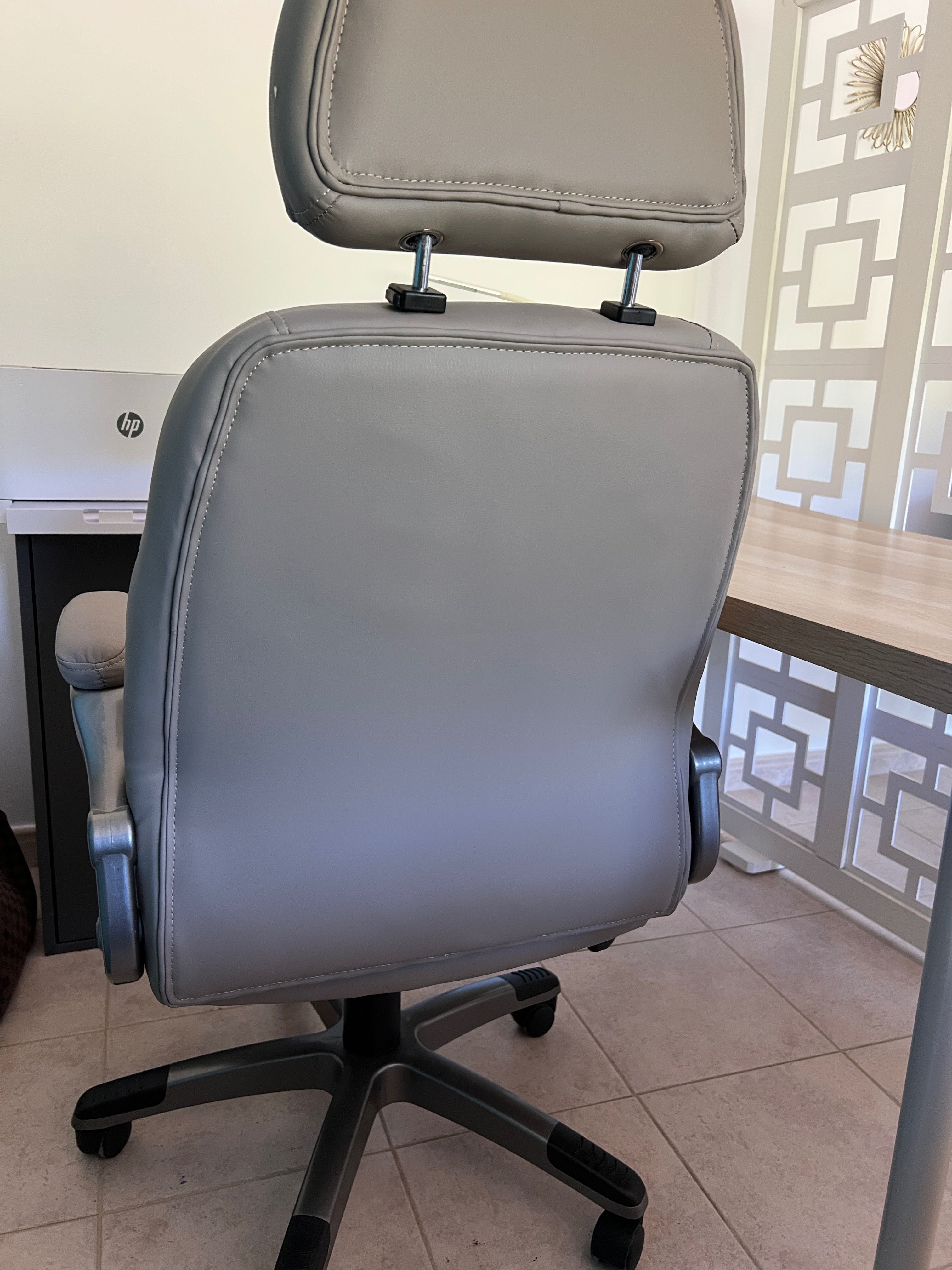 Cadeira escritório com apoio de cabeça
