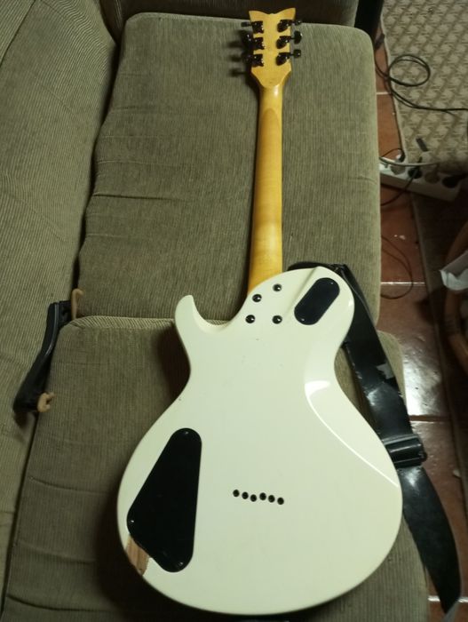 Guitarra eletrica