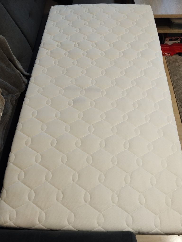 Materac 140.  70.  10 cm