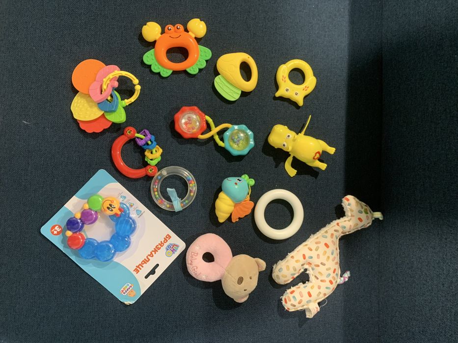 Гризунці прорізувачі брязкальця на візочок жираф Софі банан пульт