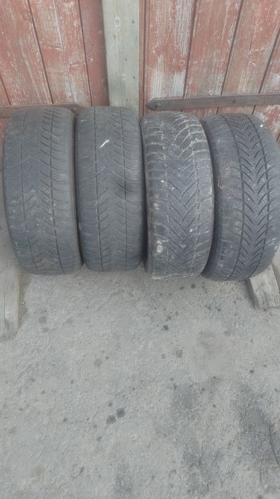 Продам зимову резину r16