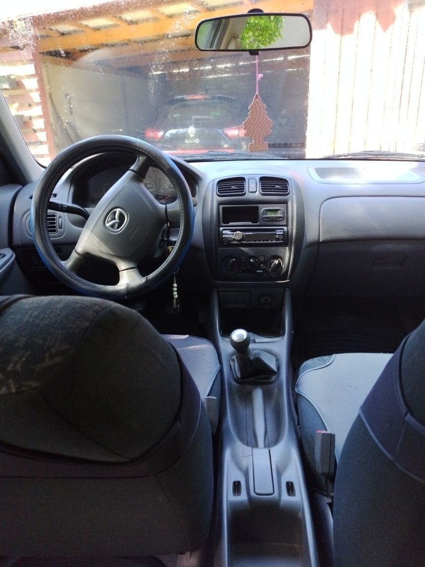 Mazda 323f, 1,4 2000r