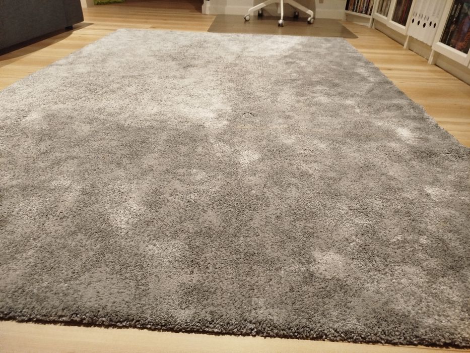 Tapete pêlo curto cinzento Ikea