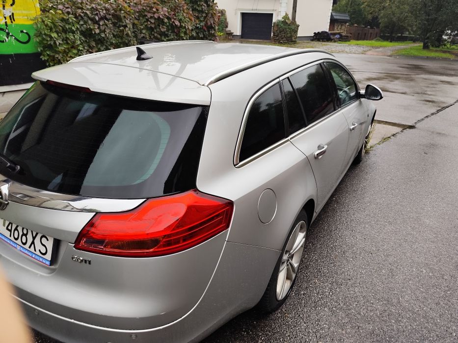 Opel Insignia a uszkodzony