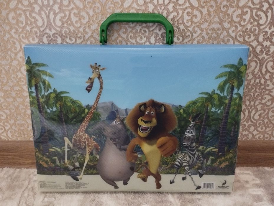 Портфель-папка из пластика с ручкой